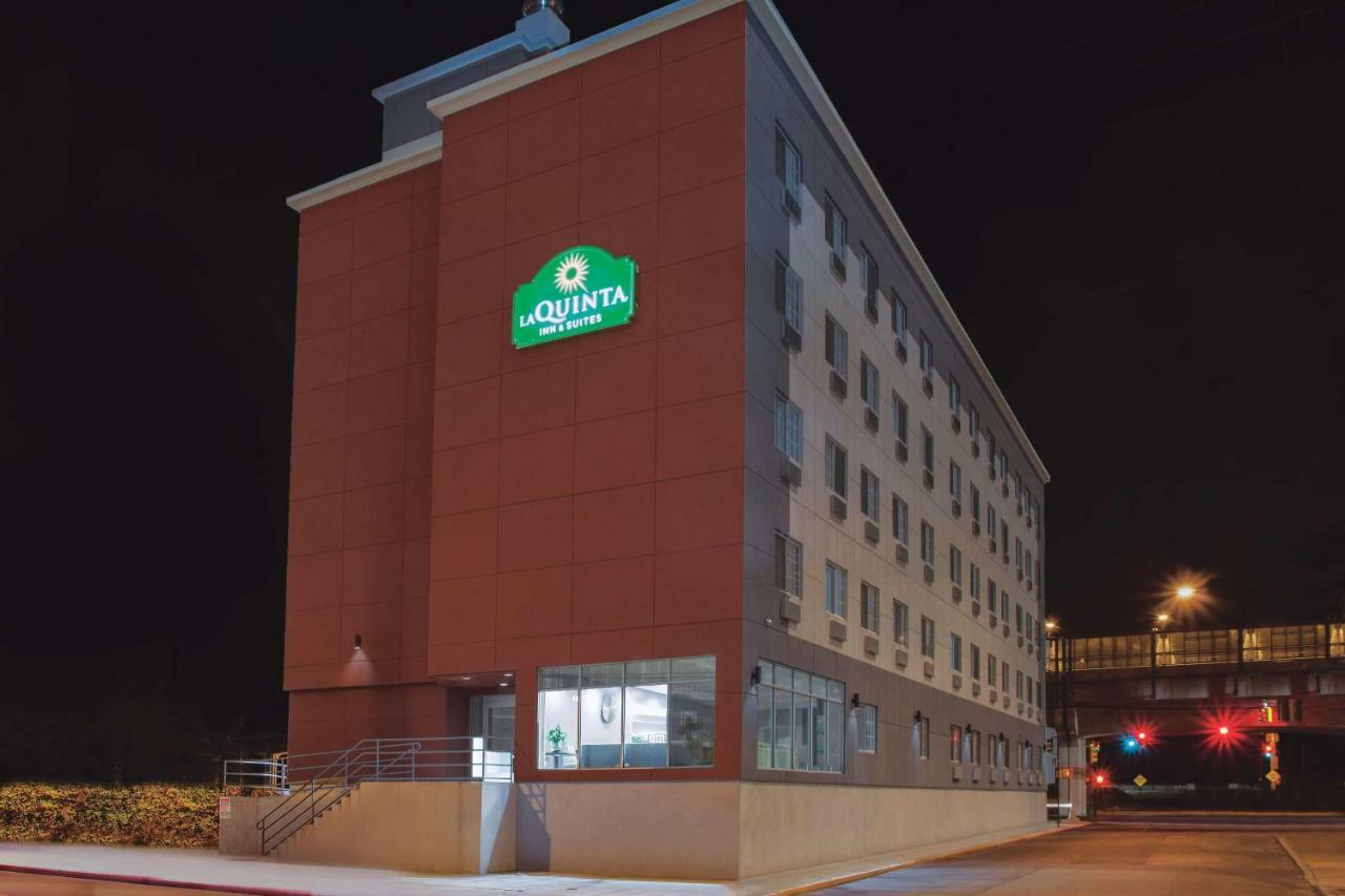 La Quinta Inn & Suites Far Rockaway - Beach Hotel New York Exteriör bild